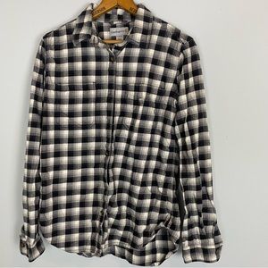 Carhartt Men's Button-Down Flannel Plaid Black and White Shirt Size Medium